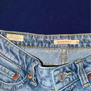 Levi’s Premium Noughties Bootcut Jeans